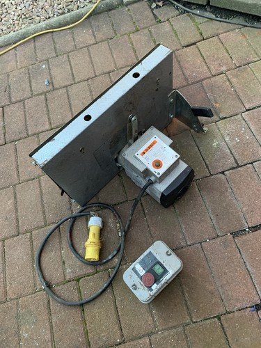 Dewalt table saw - saw, v